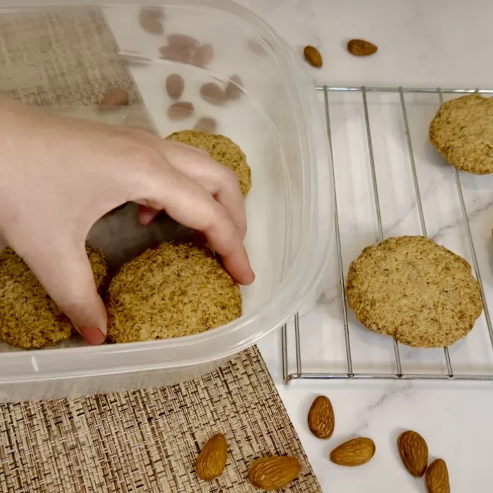 guardando galletas